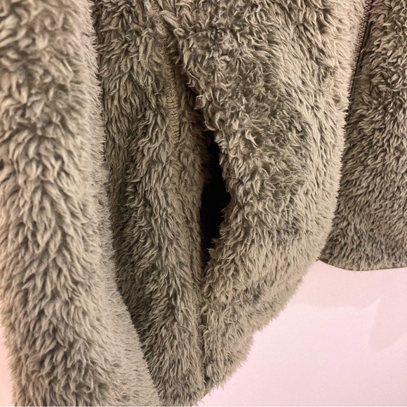 Uniqlo Fluffy Yarn Fleece Teddy Bear Jacket Unisex Olive Green Medium - Picture 5 of 7